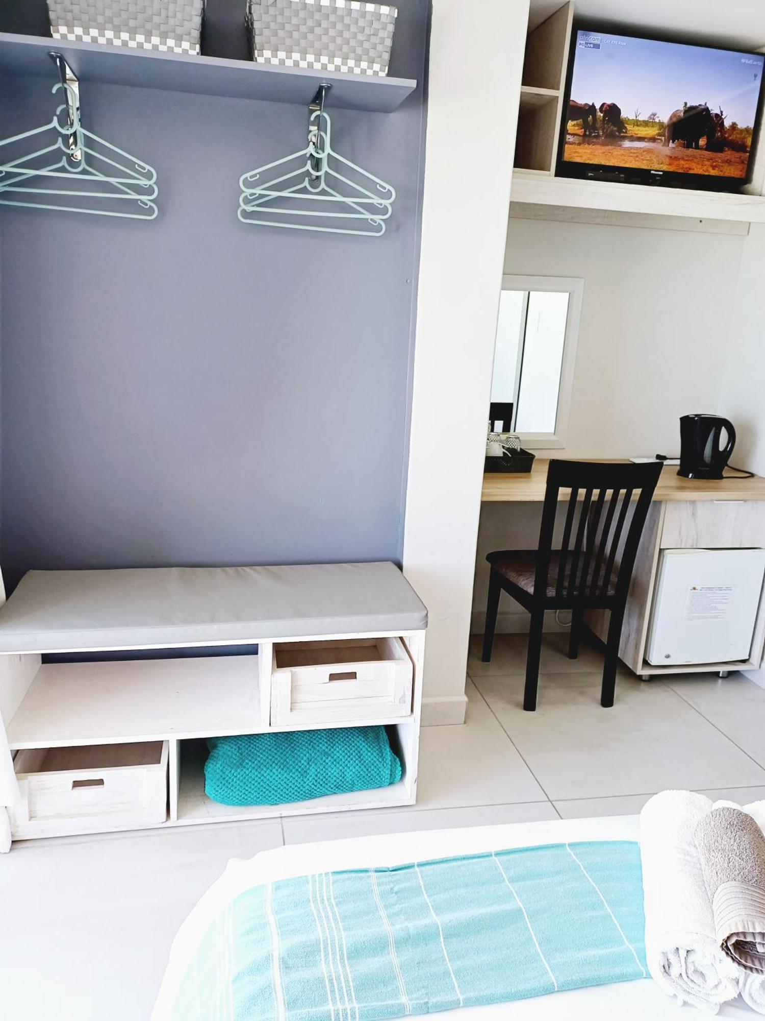 Langebaan Beach Towers Esterno foto