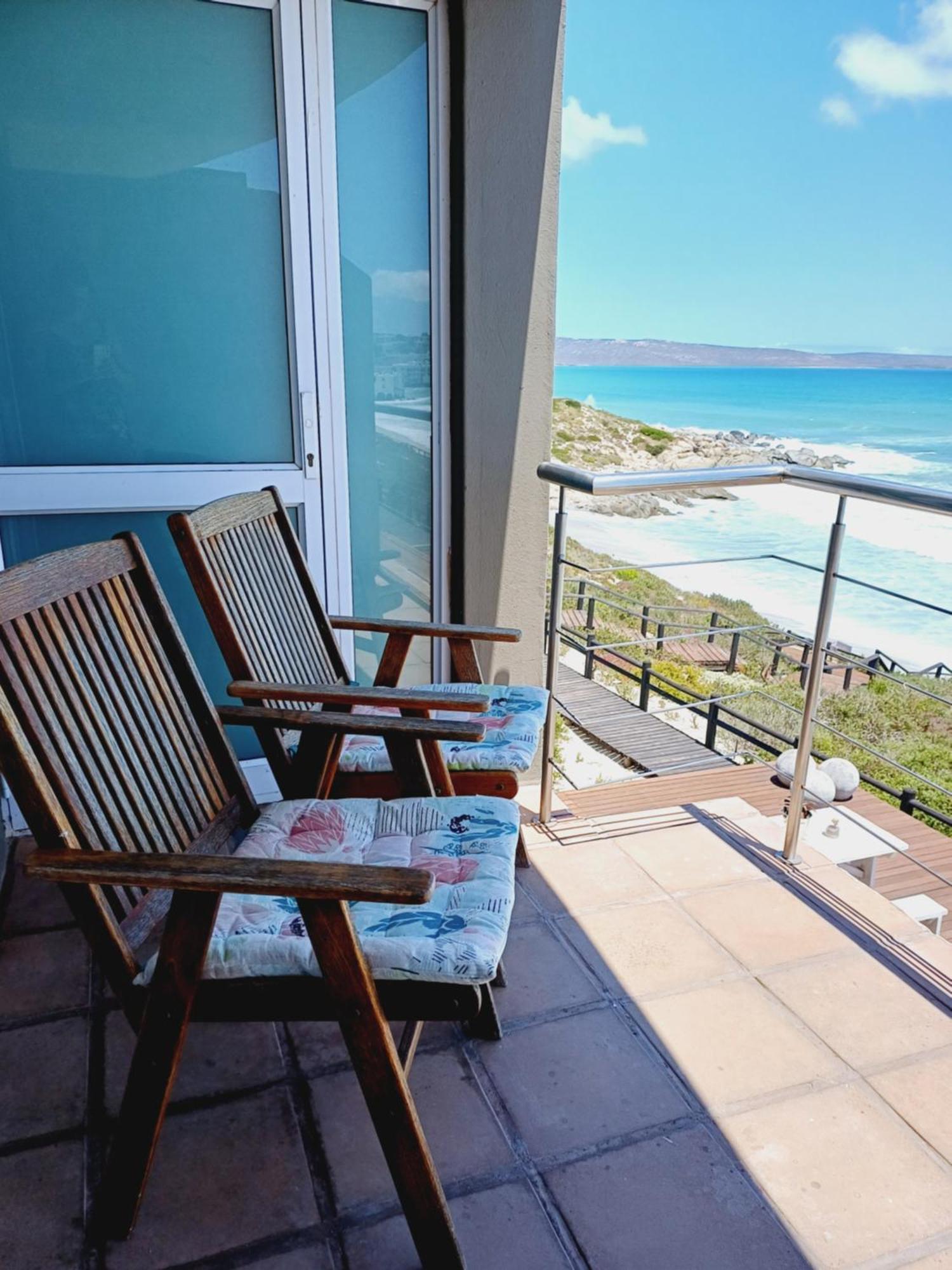 Langebaan Beach Towers Esterno foto